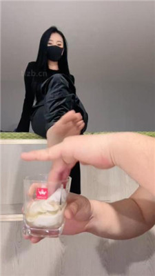 图片[7]_【曼伊】模特S-居高临下视角-清理小白鞋/圣水泡棉袜_HD绳艺资源