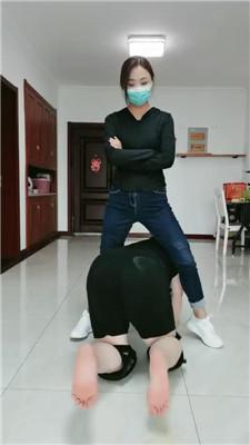 图片[10]_【凌儿女神】母畜-跪舔小白鞋白袜/碾压踩/骑马转胯/耳光 bf42767_HD绳艺资源