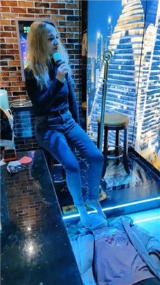 图片[2]_【樱樱】俄罗斯混血女女KTV艺术虐【二】_HD绳艺资源