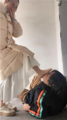 图片[4]_【素人挖掘机】户外开发-双素人-小白鞋脏棉袜辱-被无情取笑_HD绳艺资源