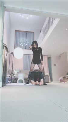 图片[2]_【果儿】下班回家强迫狗舔脏鞋原味脚_HD绳艺资源