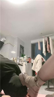 【欣欣子】骑狗背/黑丝脚踩/提档/喂口水_HD绳艺资源