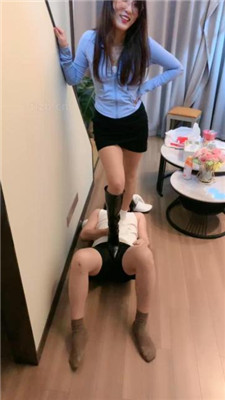 图片[8]_【酷酷的野妈】长靴白袜跪舔/踩踏/重度踢踹【完整版】_HD绳艺资源