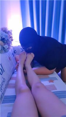 【喵酱紫】沉浸式裸足恋足舔 JS240712-3_HD绳艺资源