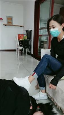 图片[2]_【凌儿女神】母畜-跪舔小白鞋白袜/碾压踩/骑马转胯/耳光 bf42767_HD绳艺资源