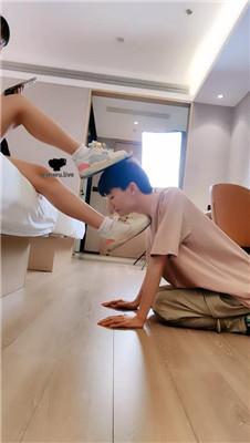 【萌宝儿】狗舌舔脏鞋/踩踏喂食/插嘴 bf43261_HD绳艺资源