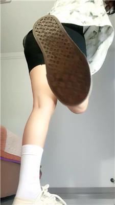 【婷婷婷】沉浸式-脏鞋白袜蹂躏胯下奴 bf43158_HD绳艺资源