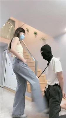 图片[12]_【樱子大人】伺候主人起床-空军一号白棉袜辱/骑马转胯/踩踏提档_HD绳艺资源