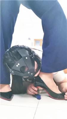 【璃茉】白领VS母畜-原味臭脚丫气味辱 bf42742_HD绳艺资源