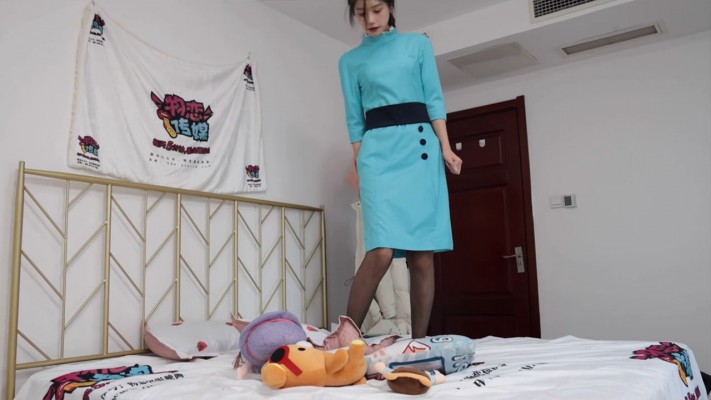 图片[10]_模特小叶黑丝踩玩偶巧克力豆和蛋糕 YC-240802-7_HD绳艺资源