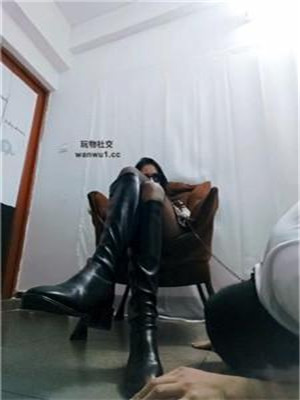 【九儿】沉浸式清理脏长靴/品尝黑丝jio bf43457_HD绳艺资源