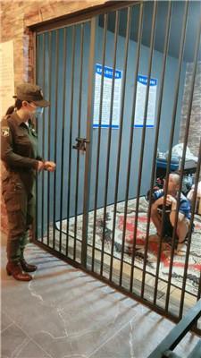 【乔家大院】真实-重刑审讯-训练烙铁老虎凳 JS240810-6_HD绳艺资源