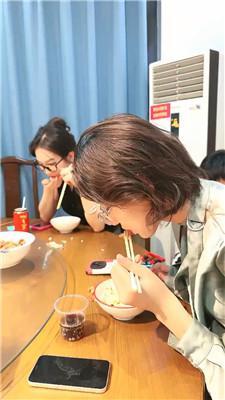 【有希子】姐妹聚会私奴下跪伺候 bf43749_HD绳艺资源