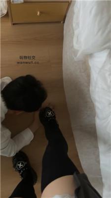 【酱葱】过膝黑袜玉足恋足舔 JS240828-2_HD绳艺资源