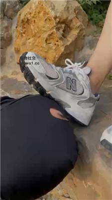 【泡泡】户外-舔运动鞋船袜高跟/踩踏喂食/碾压狗爪【完整版】 bf43950_HD绳艺资源