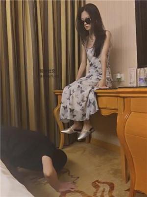 【九儿】长裙气质姐姐-跪舔脏鞋裸足 bf43873_HD绳艺资源