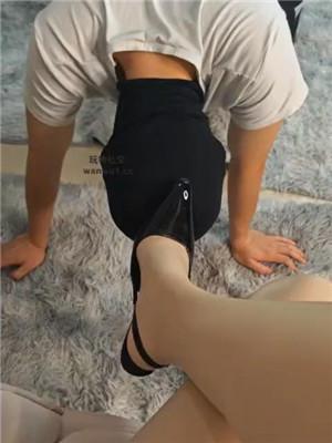 【桃桃樱】高跟肉丝踩踏/sp/舔裸足 JS240822-26_HD绳艺资源