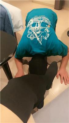 【魅儿】脚垫的奖励-圣水泡饭喂食 bf46305_HD绳艺资源