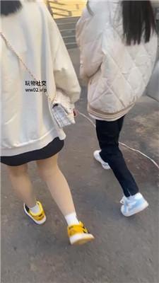 【精神小妹】开发学生素人车内舔鞋袜脚【完整版】JS241028-4_HD绳艺资源