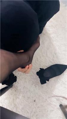 【沐沐大大】黑丝脚舔/训练/掐乳踩 JS241026-5_HD绳艺资源