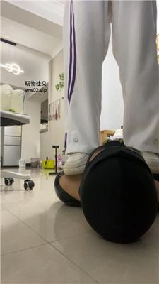【艾黎】掐脖窒息/小白鞋棉袜踩虐/脚插嘴 bf47107_HD绳艺资源