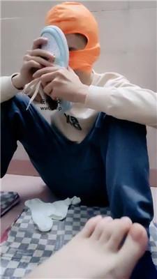 【奇了怪了】运动鞋白袜踢裆/训练/踩踏/原味气味辱 bf47109_HD绳艺资源