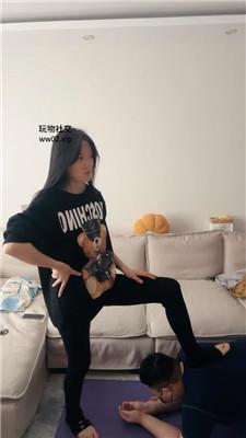 【埋汰】运动后玉足踩虐教练奴 bf47092_HD绳艺资源