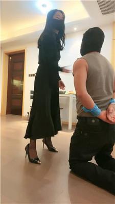 【绯闻王妃】高跟黑丝踩/转胯抽耳光/圣水淋浴 bf47210_HD绳艺资源