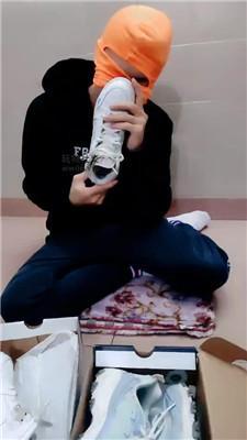 【奇了怪了】跪舔多双脏运动鞋/白袜气味辱 JS241124-9_HD绳艺资源