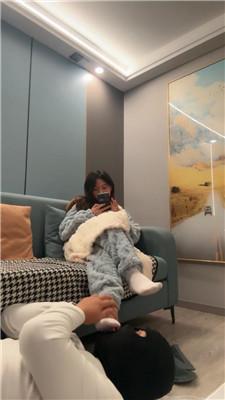 【子熙大人】原味白袜无意识踩地毯奴 JS241123-20_HD绳艺资源