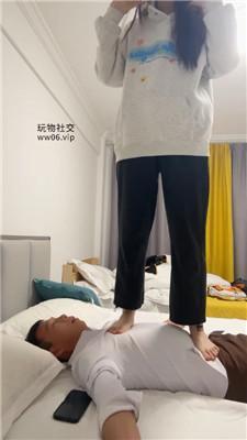 【艾斯】骑马艺术驯化/裸足踩踏 bf47477_HD绳艺资源