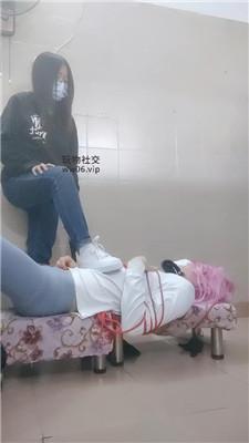 图片[8]_【奇了怪了】绳艺技巧小白鞋踩踏怪发男 JS241202-20_HD绳艺资源