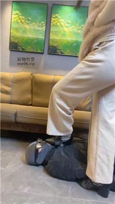 【猴歌】靴子碾压踩踏胯下辱 JS241202-15_HD绳艺资源