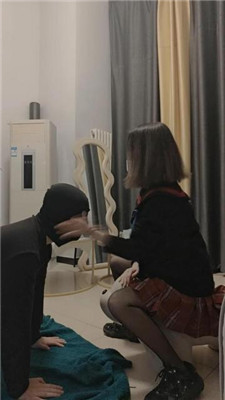 【陶拉大人】JK小姐姐-黑丝玉足踩/连环耳光狂抽 JS241212-13_HD绳艺资源