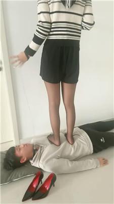 【洋洋洋】狗链拴狗-黑丝美腿踩踏 bf48914_HD绳艺资源