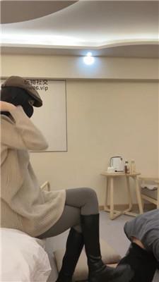 【Pink】白袜脚捂脸-玉足狂舔-长靴虐 JS250205-1_HD绳艺资源