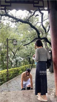 香芋朱朱 户外遛狗犬化 bf57592_HD绳艺资源