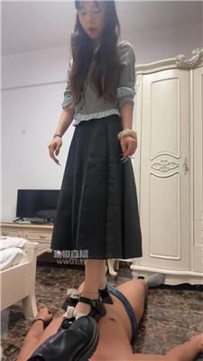 图片[14]_温瑾Sama 吃烟灰-喂口水-脏皮鞋白袜辱 JS251003-29_HD绳艺资源