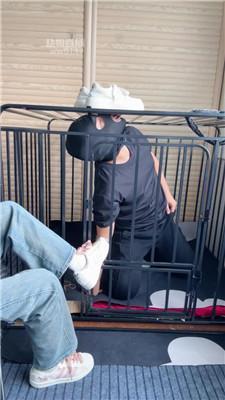 77夫妻 狗笼囚禁-粉鞋白袜清理舔 JS251010-2_HD绳艺资源