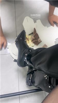 声声 长靴脚踩强迫喂食场 JS251023-4_HD绳艺资源