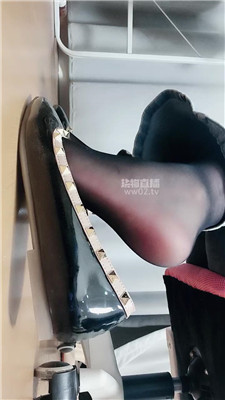 拽拽 偷窥羞辱黑丝平底挑鞋    251022-28_HD绳艺资源