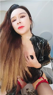 小妈 来让妈咪踩踩…    251118-25_HD绳艺资源