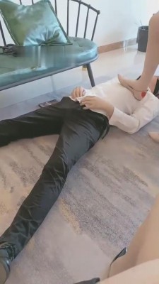 【川隐】双S肉丝高跟脚蹂躏 bf12149