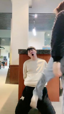 【小祖宗辣妈】台球厅调狗-虐乳/舔脏鞋底 bf23214