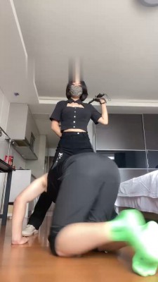 【朱砂痣】抓住偷原味的邻居虐 bf17901