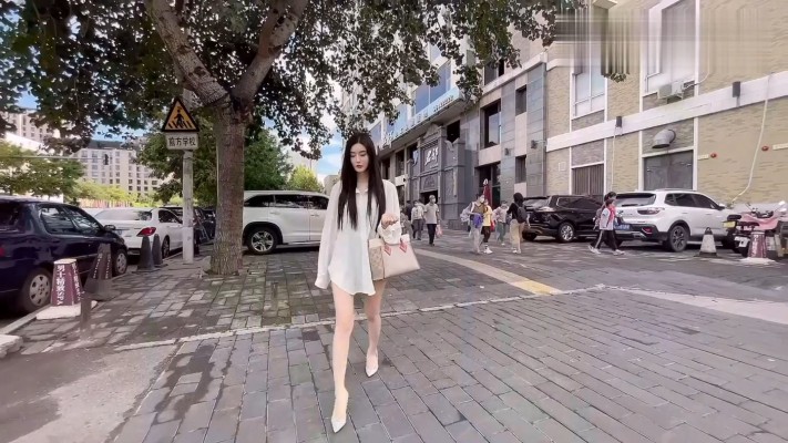 【剧情片】美女素素的模特生活 bf2475