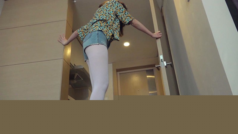 『小妮女女』无情践踏女M，纯虐，胸踩憋，脸变形