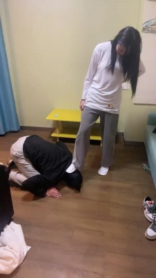 【澜希】学妹的脚下狗 bf22833