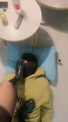 【晨颜】长靴黑丝碾压狗奴 bf20112