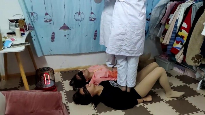 【00后蕬小乃】下班休闲踩踩女M YC-220518_HD绳艺资源